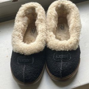 UGG Rylan wool w/ fur slipper sneaker Size 6 black